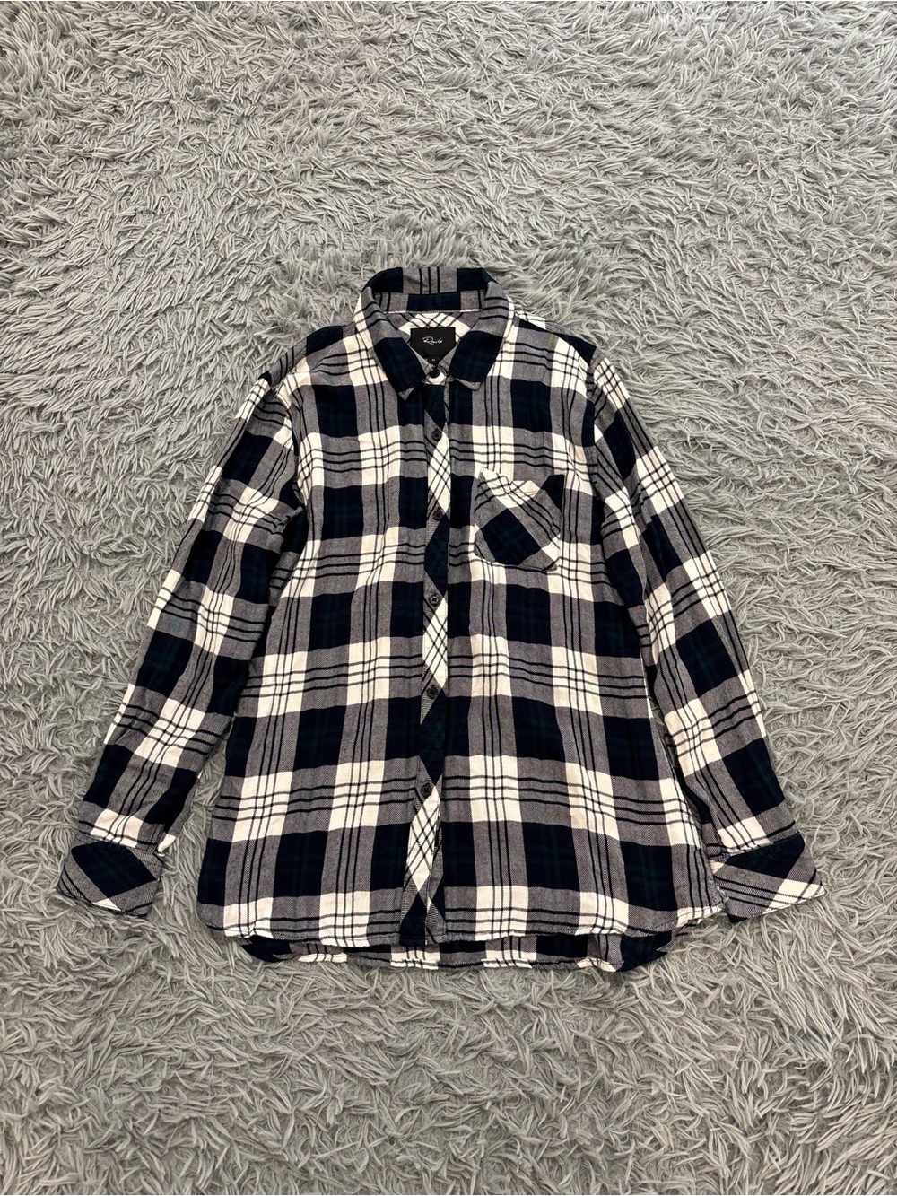 Rails Hunter Women’s Medium Plaid Button Down Shirt Navy Pocket Flannel Country